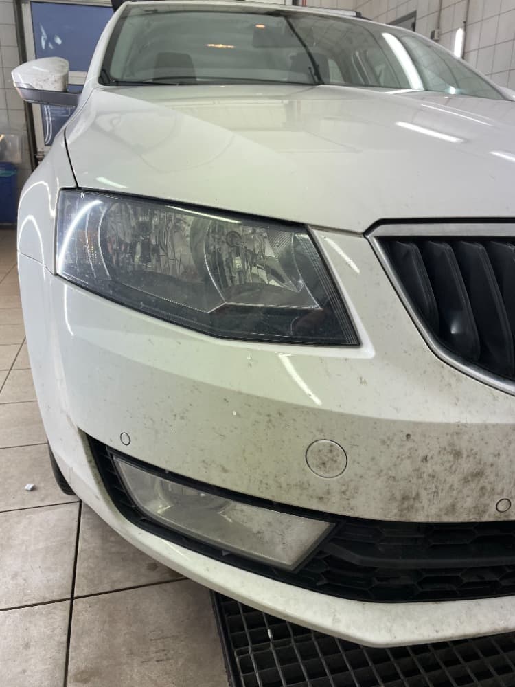 Před – Mytí karosérie – před a po – AutoShine Pardubice